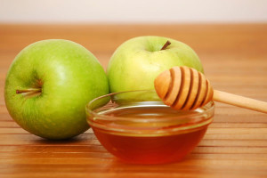rosh-hashanah-apples-honey600x400